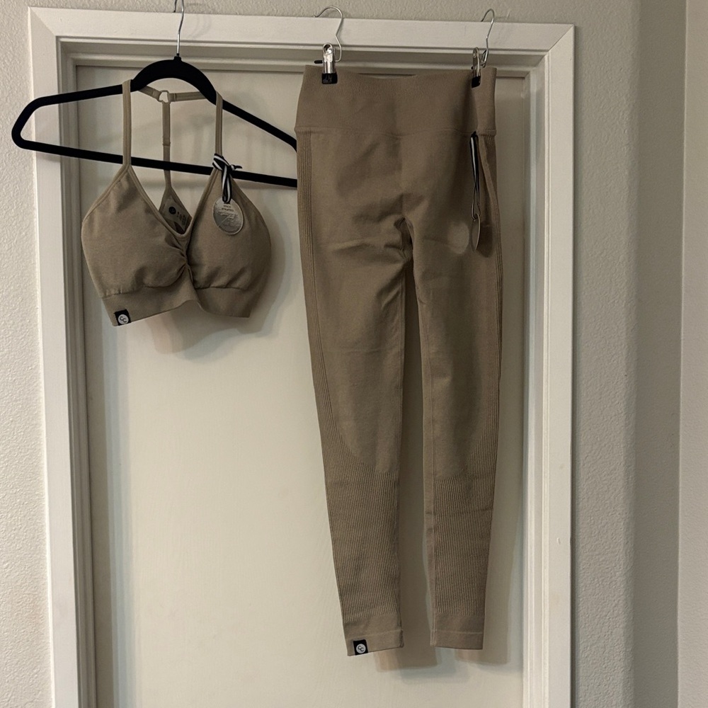 High-Waist Seamless Leggings and Matching Bra Set - Taupe